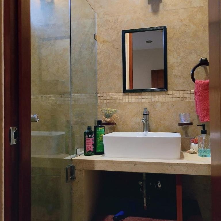 Bed and Breakfast Pecarí - Twin Room with Private Bathroom - 18