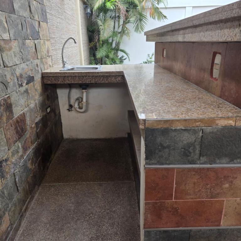 Via Samborondón Ciudad Celeste, Tipo Mansión, 5 camas, 4 hab, piscina gym - Villa - 57