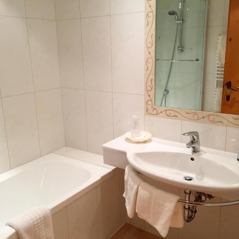 Hotel Grauer Bär - Standard Doppelzimmer - 1
