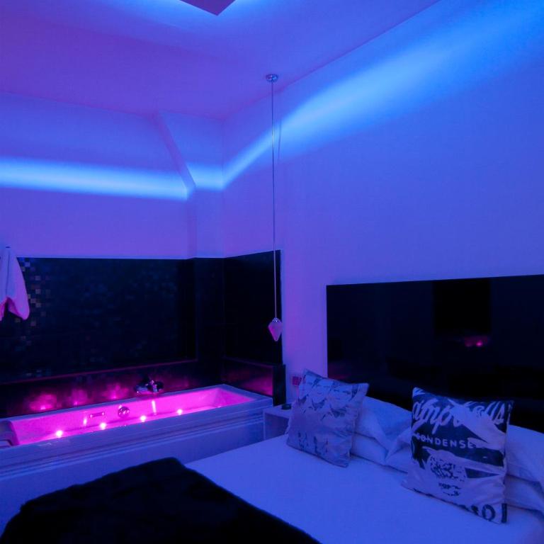 Hostal Santo Domingo - Double Room with Spa Bath - 2