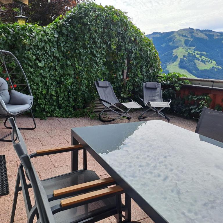 Panorama Appartements Filzerhof - Apartment Hahnenkamm mit Bergblick - 22