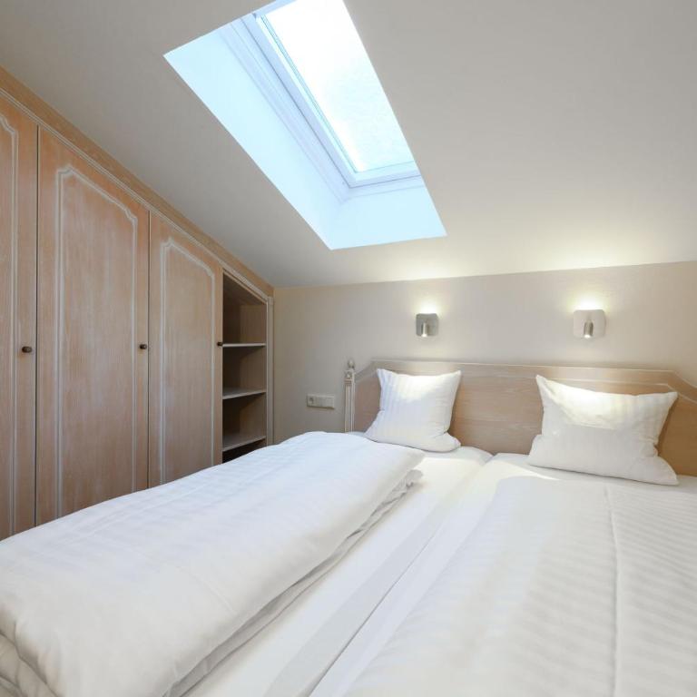 Crystls Aparthotel - Apartment - 1