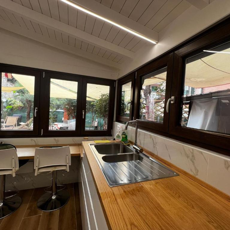 Very nice flat in Lerici 5 terre Villa Aurora in centro con parcheggio - Villa con Piscina Privata - 9