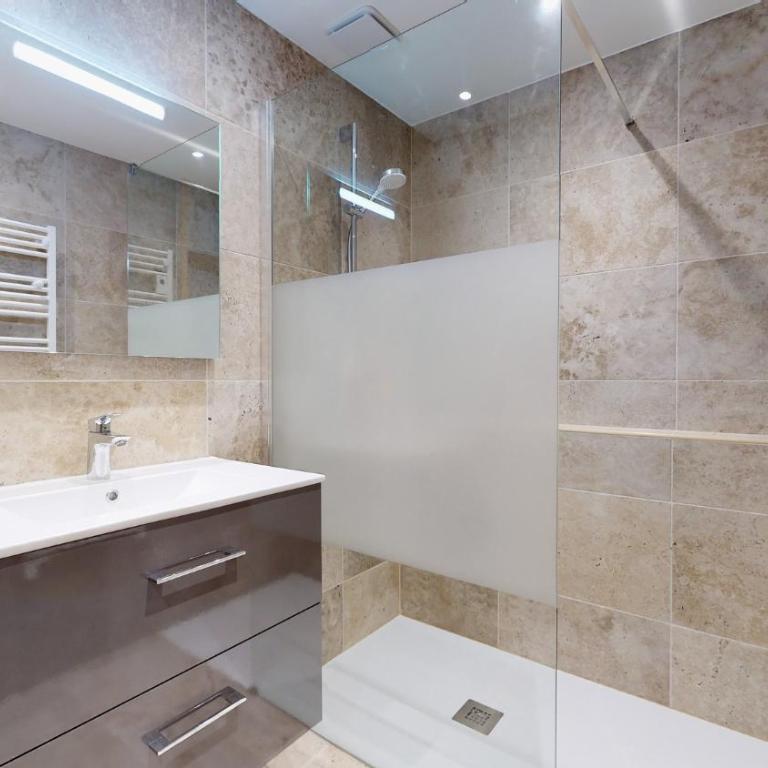 CHALET ALOUETTE Authentique Proche commerces et Pistes Nouveauté Sauna Privatif - Chalet 2 Chambres - 13