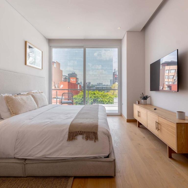 Capitalia Modern 1BR with Rooftop Jacuzzi & Gym - Apartment - 15