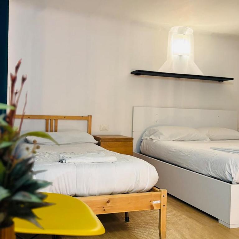 Parcheggio & Metro M2 - Duomo e Navigli - WiFi & AC - Appartamento con 2 Camere da Letto - 4