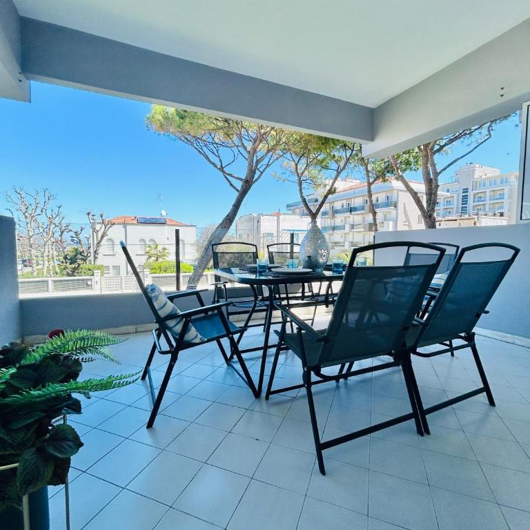 Appartamenti Carinzia Fronte Mare - Flexrent Immobiliare Abissinia - Appartamento con 2 Camere da Letto e Vista Mare - 3