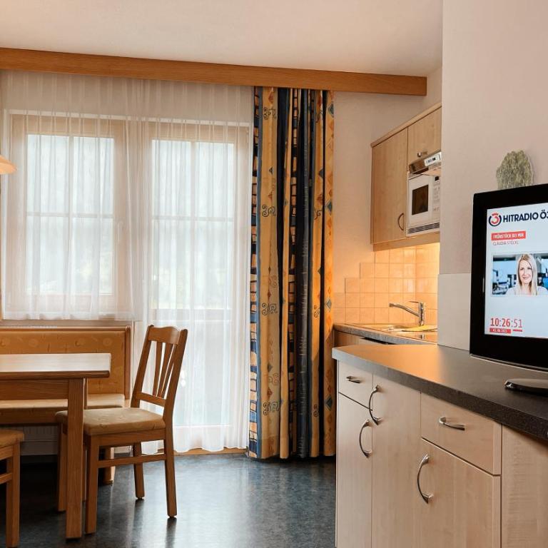 Chasa Monthani - Apartment B mit 2 Schlafzimmern und Balkon - 6