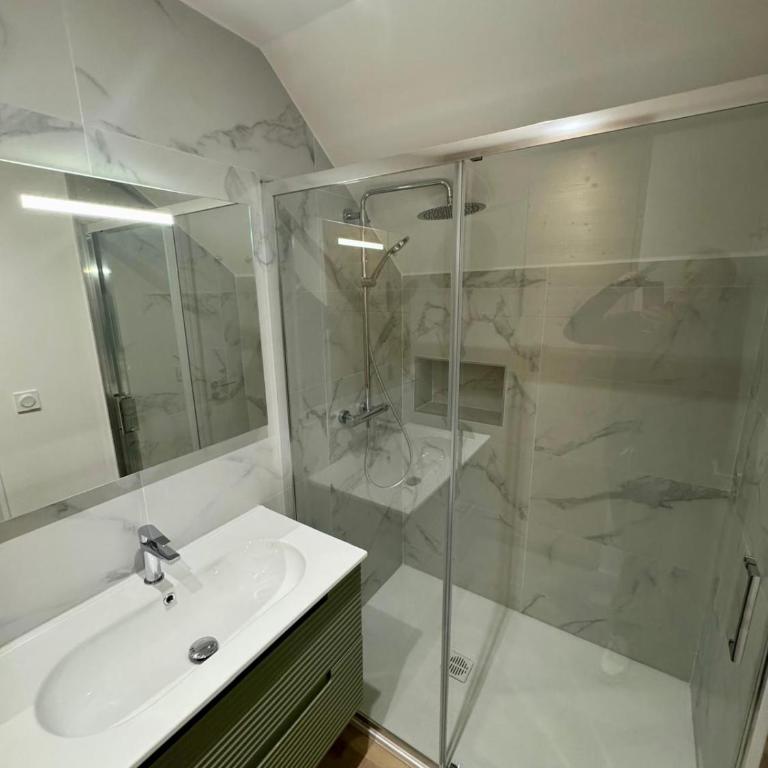 Le Flocon, magnifique appartement 4 chambres, 8 personnes avec balcon - Appartement 4 Chambres - 19