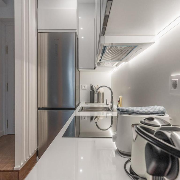 Central modern - 1Bdr 1Bath -Plaza de España - One-Bedroom Apartment - 7