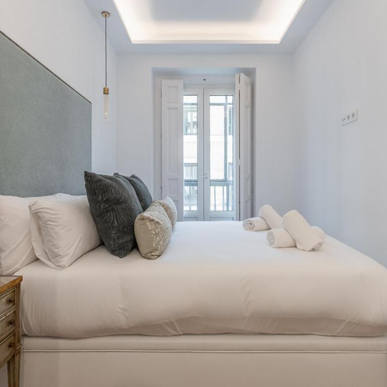 Central modern - 1Bdr 1Bath -Plaza de España - One-Bedroom Apartment - 14