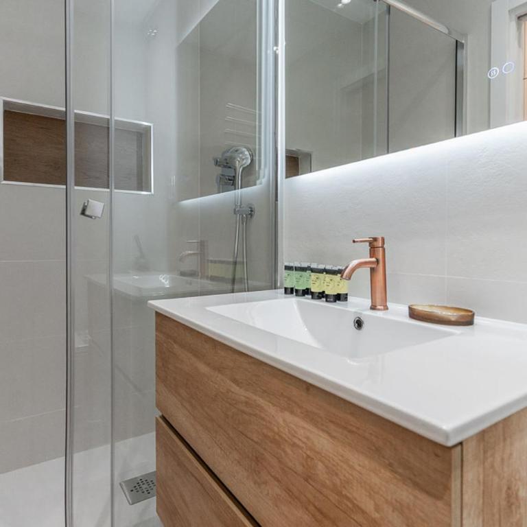 Central modern - 1Bdr 1Bath -Plaza de España - One-Bedroom Apartment - 18