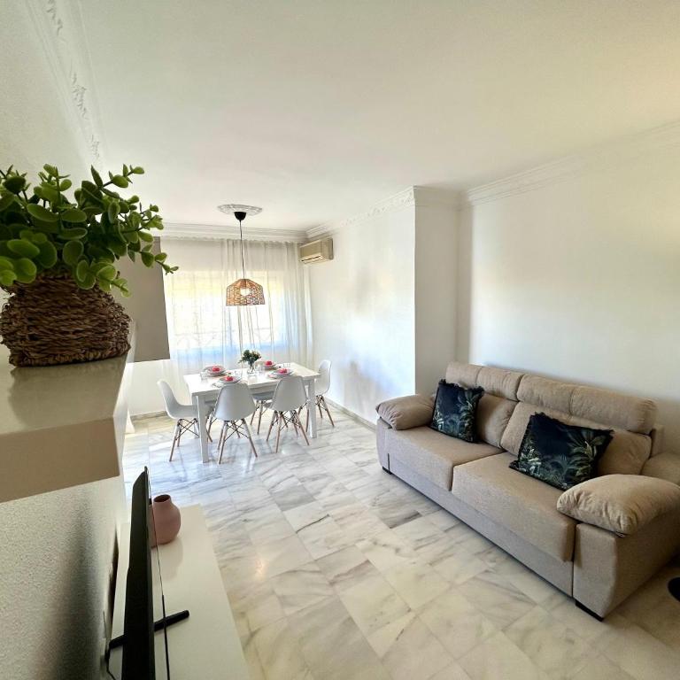 Gatu VILLA ANTILLAS parking gratis preferentemente mayores de 25 años y familias - Apartamento de 2 dormitorios con terraza - 4