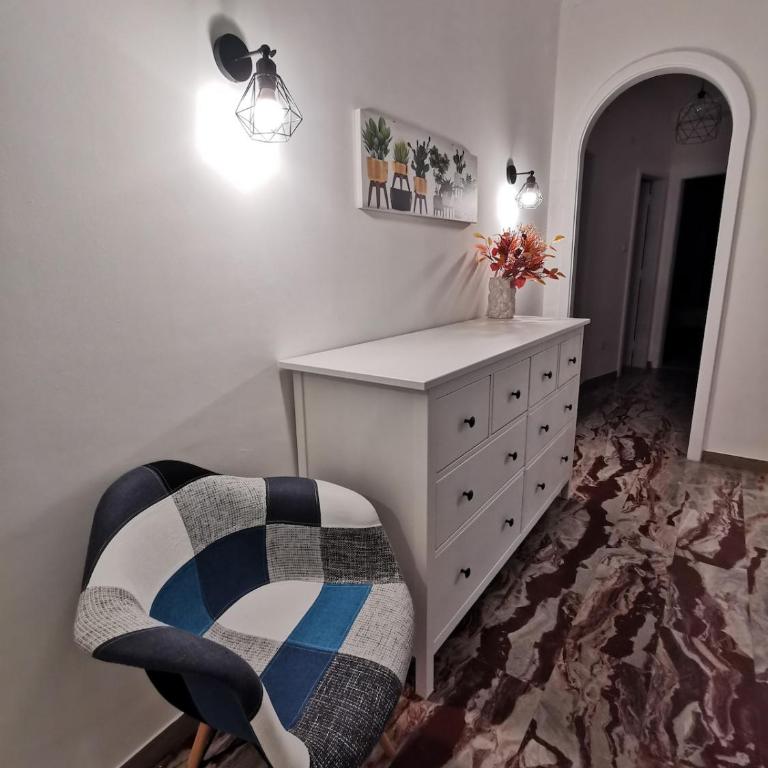 Casa Ventitreesimo Trieste - Appartamento con 4 Camere da Letto e Balcone - 16