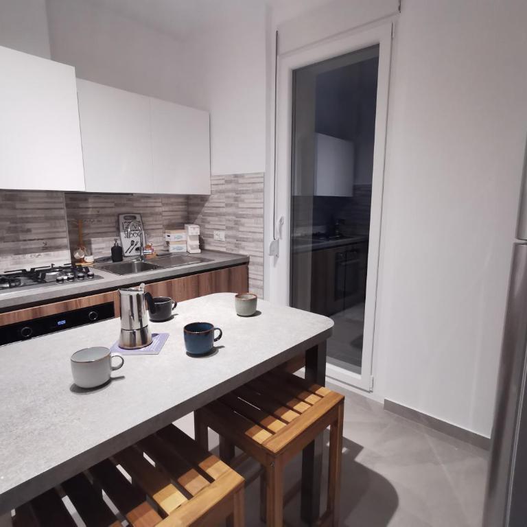 Casa Ventitreesimo Trieste - Appartamento con 4 Camere da Letto e Balcone - 12