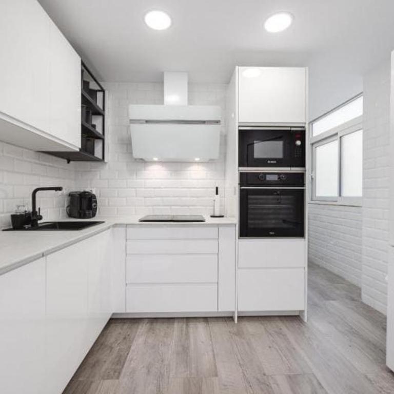Sueña Mar Luxury Suites - Apartamento Superior con balcón - 12