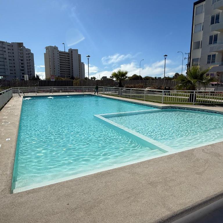 Departamento con piscina a pasos de la playa en La Serena - Two-Bedroom Apartment - 34