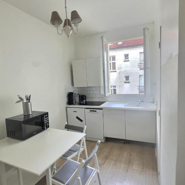 Appartement Chill proche Paris quartier calme proximité de toutes commodités Idéal Professionels et petite famille moins 15 pourcent long séjour - Apartment mit 1 Schlafzimmer - 2