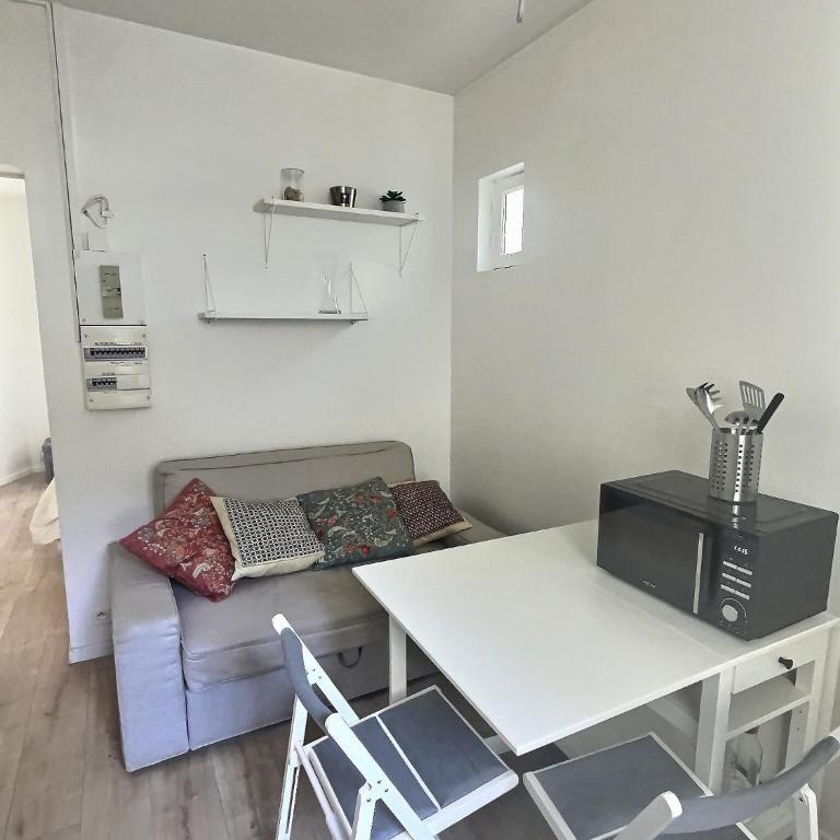 Appartement Chill proche Paris quartier calme proximité de toutes commodités Idéal Professionels et petite famille moins 15 pourcent long séjour - Apartment mit 1 Schlafzimmer - 5