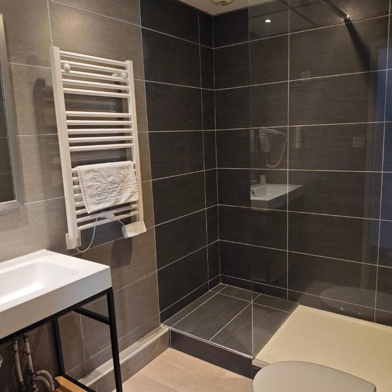 Hôtel Restaurant l'Hirondelle - Chambre Double Villa Faidherbe - 5