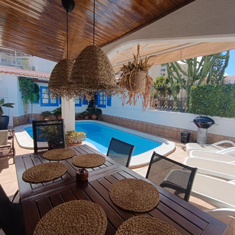 Beautiful Holiday Villa with heated private pool, Los Cristianos - Casa de 3 dormitorios - 8