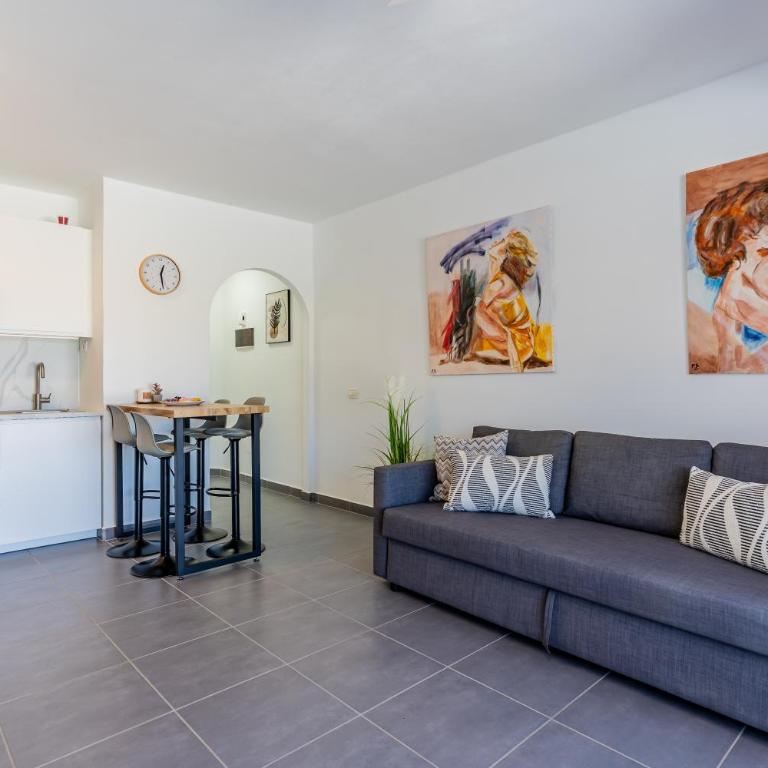 Renovated apartment with sunny terrace and ocean views in Malibu Park Tenerife - Apartamento de 1 dormitorio - 4