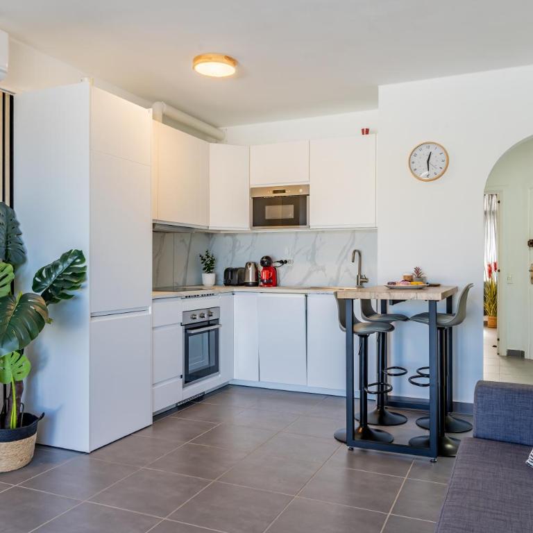 Renovated apartment with sunny terrace and ocean views in Malibu Park Tenerife - Apartamento de 1 dormitorio - 36