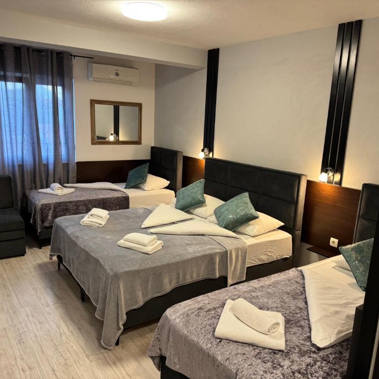 Hotel & Spa Villa Luxe - Quadruple Room - 36