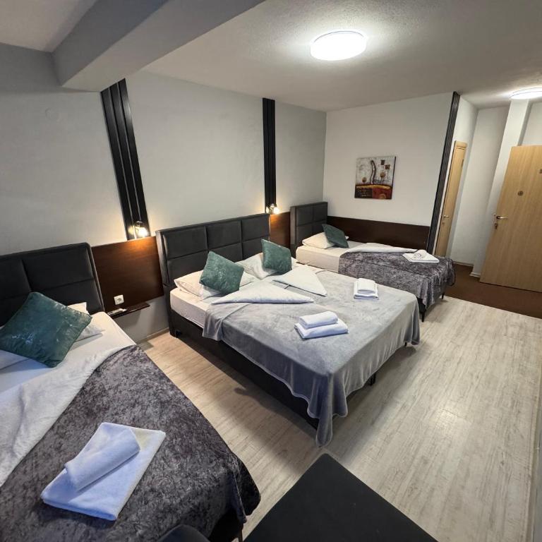 Hotel & Spa Villa Luxe - Quadruple Room - 10