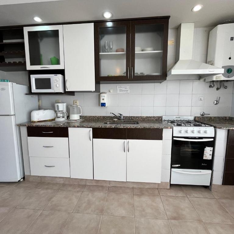 Complejo LA OMA, ubicado a 400 mts del mar con estacionamiento privado - Apartamento de 2 dormitorios - 17