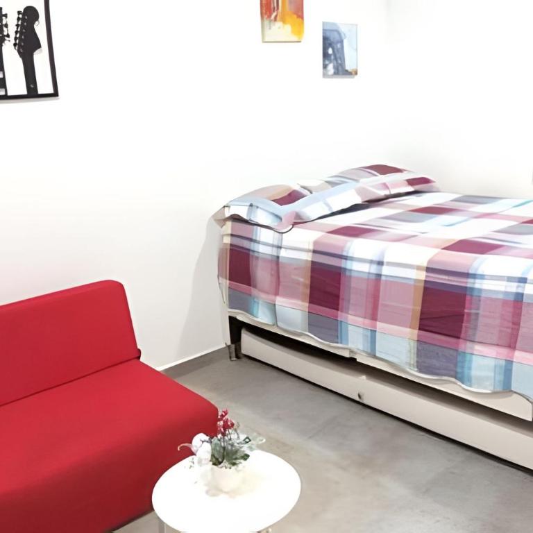 Private Jacuzzi, Internet, Relax in Ricaurte - Three-Bedroom Premium Apartment with Balcony - 9