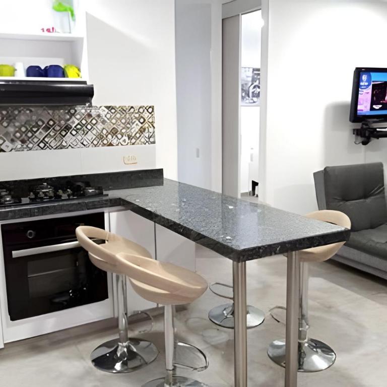 Private Jacuzzi, Internet, Relax in Ricaurte - Three-Bedroom Premium Apartment with Balcony - 17