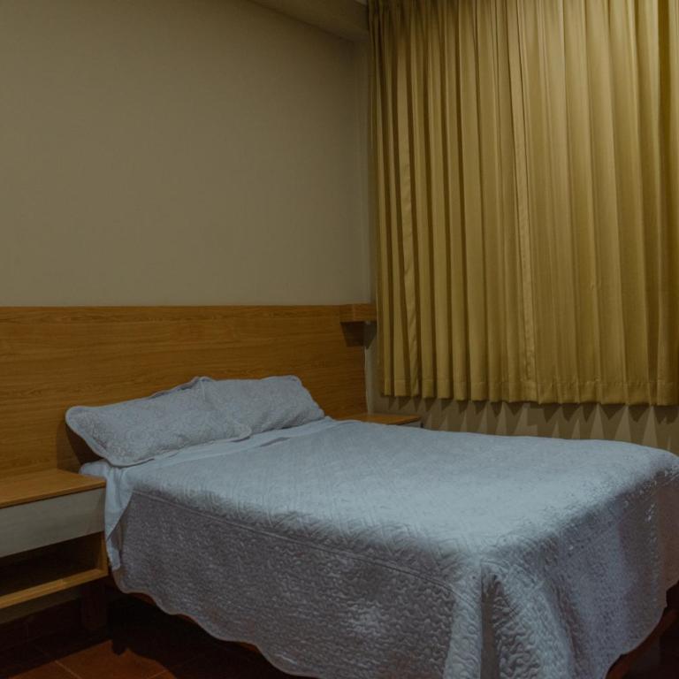 Hospedaje Andina H&M - Double Room with Shared Bathroom - 2