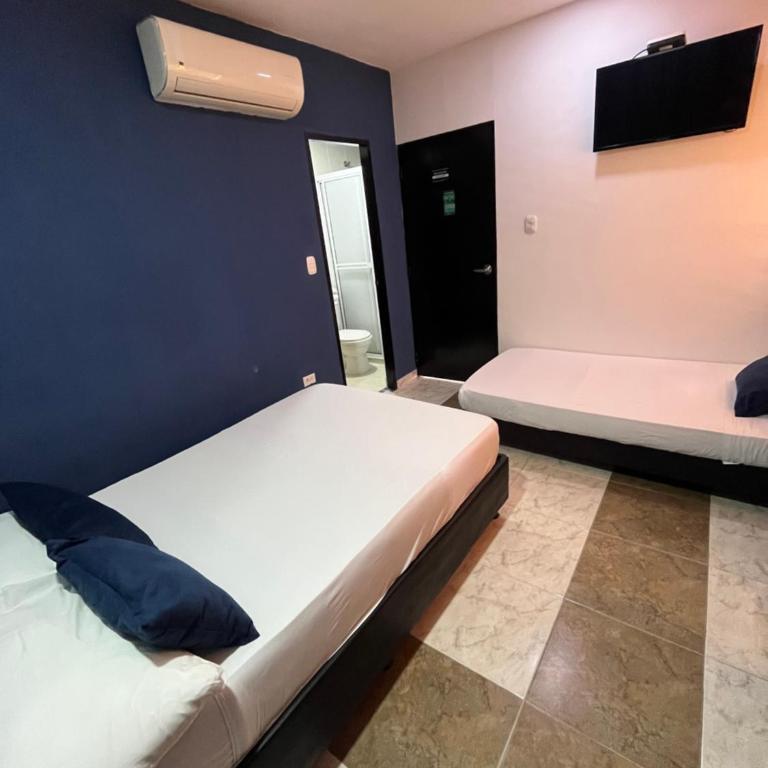 Hotel Villa Marta Cartagena - Triple Room - 1