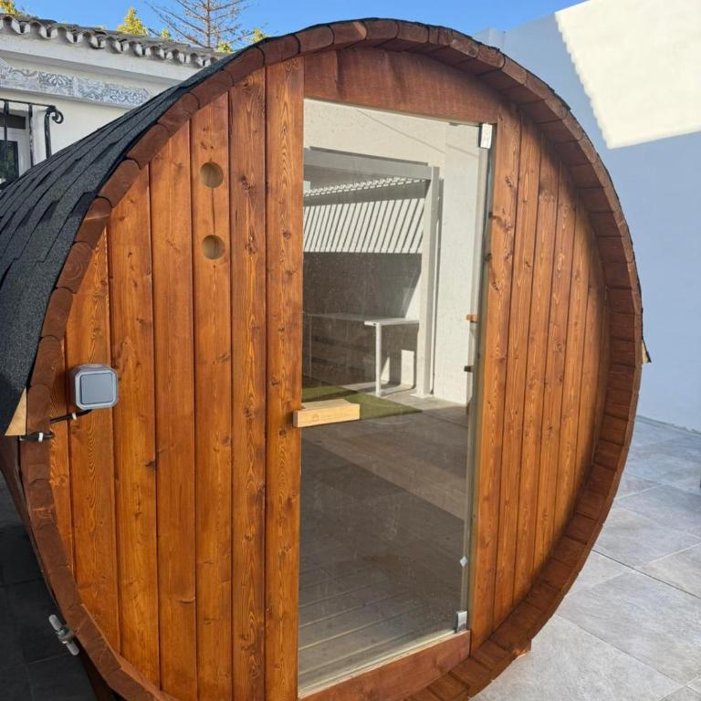 Luxury Villa Sleeps 15, Heated Pool, Jacuzzi, Sauna, & Gym - Villa - 7