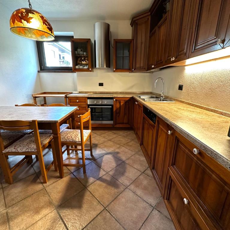 Appartamento Terme - Appartamento con 3 Camere da Letto e Vista Montagna - 9