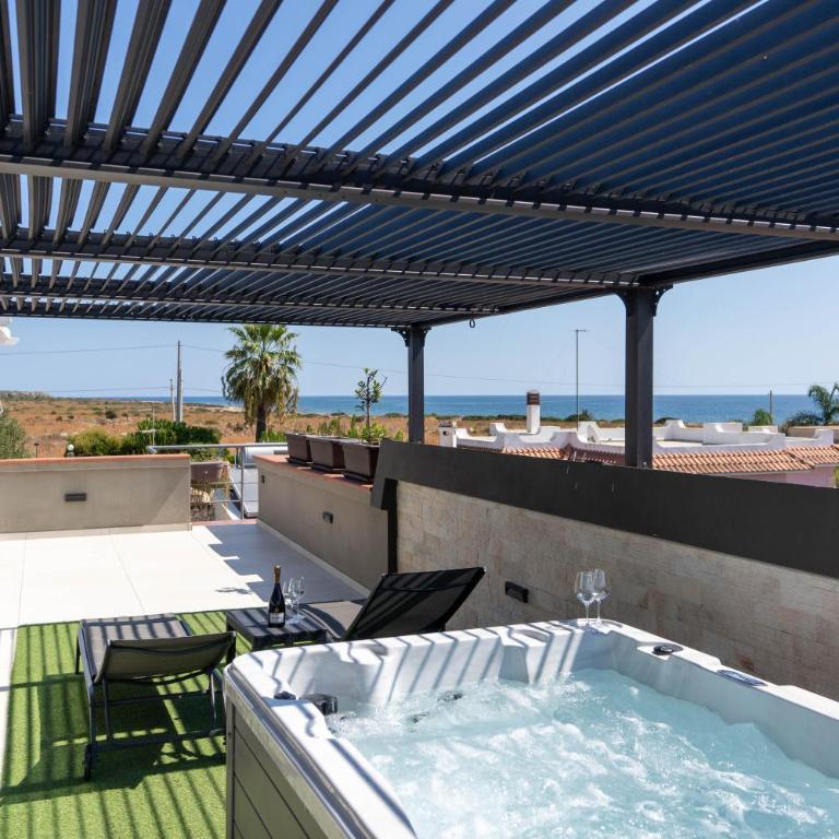 Villa Tea con piscina a pochi passi dal mare - Villa mit Meerblick - 1