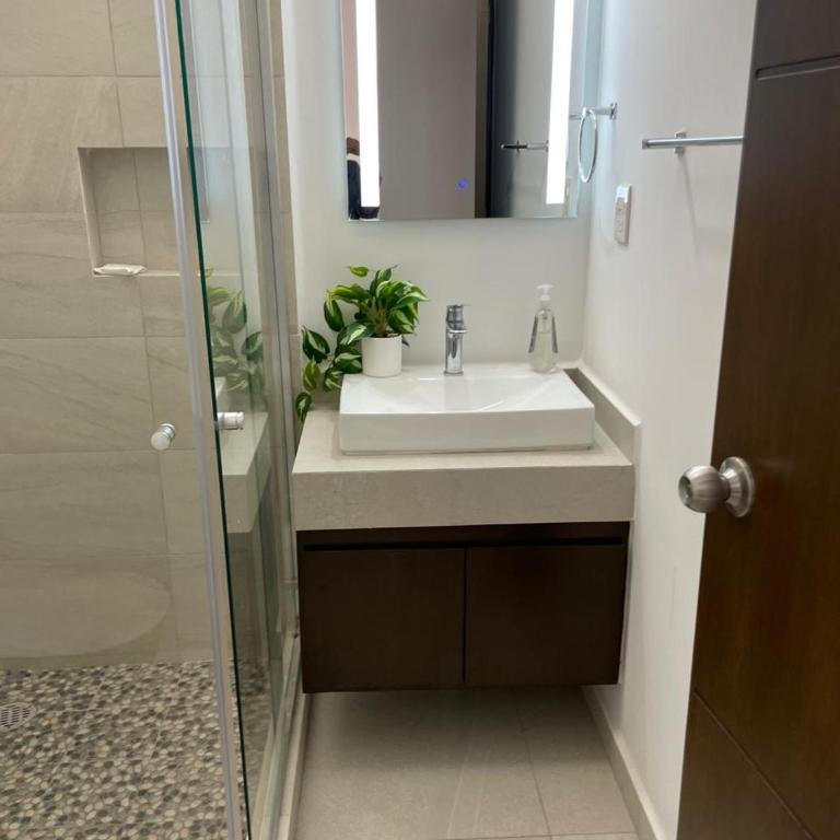 Depto Moderno Oceanna frente a playa cerritos - Two-Bedroom Apartment - 13