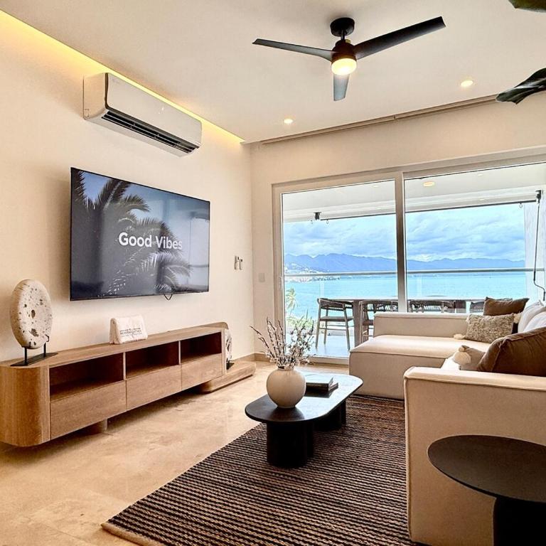 Beachfront 2BR 2baths - 8 Pools by Moikkarentals - Apartamento de 2 dormitorios - 8