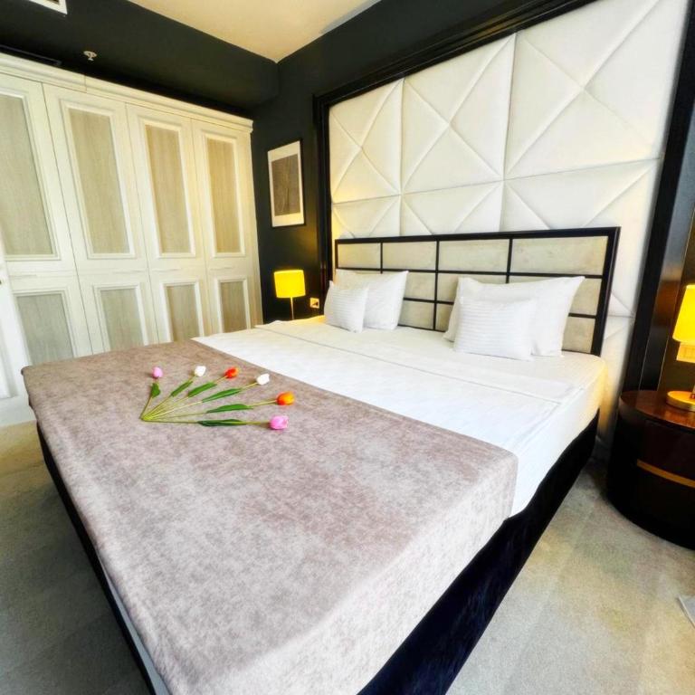 Azure Coast Deluxe Residence - Budva Seafront Living Suites - Deluxe Suite with Sea View - 7