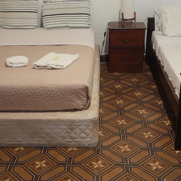 Atardecer en el Río - Habitación Familiar con baño privado - 4