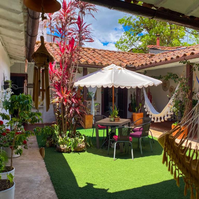 CASA MAGIA by Magally Velasco - Casa de 4 dormitorios - 1