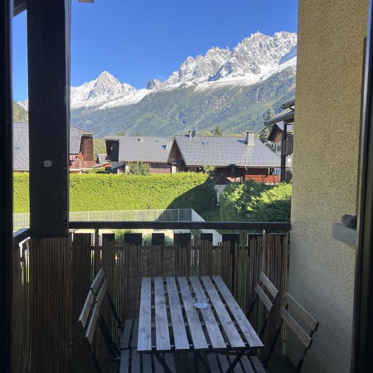 Modern 2BR Apt with Mountain Views & Private Parking - Appartement 2 Chambres Deluxe avec Balcon - 28