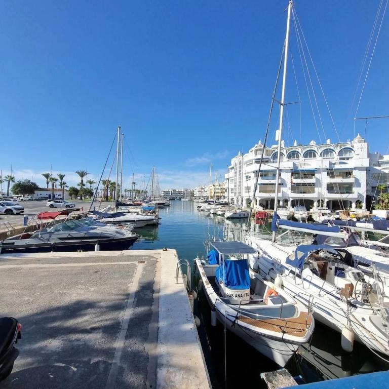 Benalmarina Apartment - Apartamento de 2 dormitorios - 63