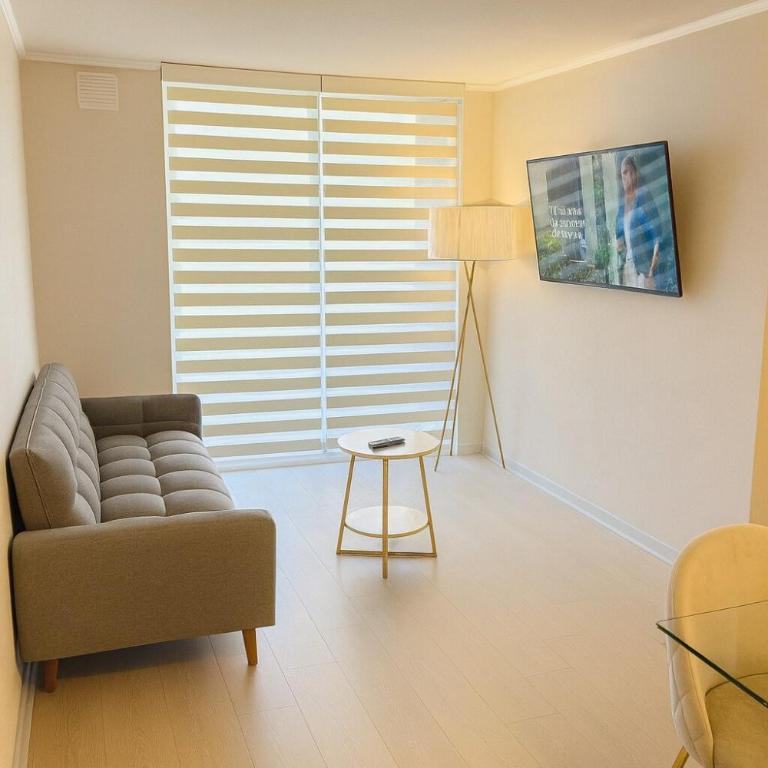 Moderno Depto 3D 2B con Estacionamiento en Concepcion - Three-Bedroom Apartment - 4