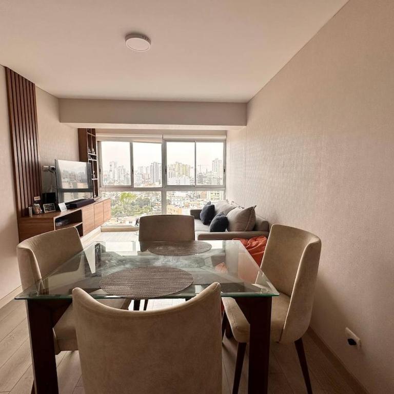 Departamento Salaverry - Two-Bedroom Apartment with Garden View - 4