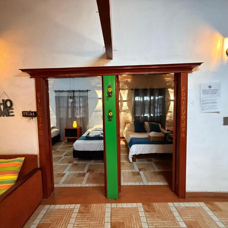 Casa y cabaña campestres, 14 personas, vocación familiar y descanso - Five-Bedroom House - 57