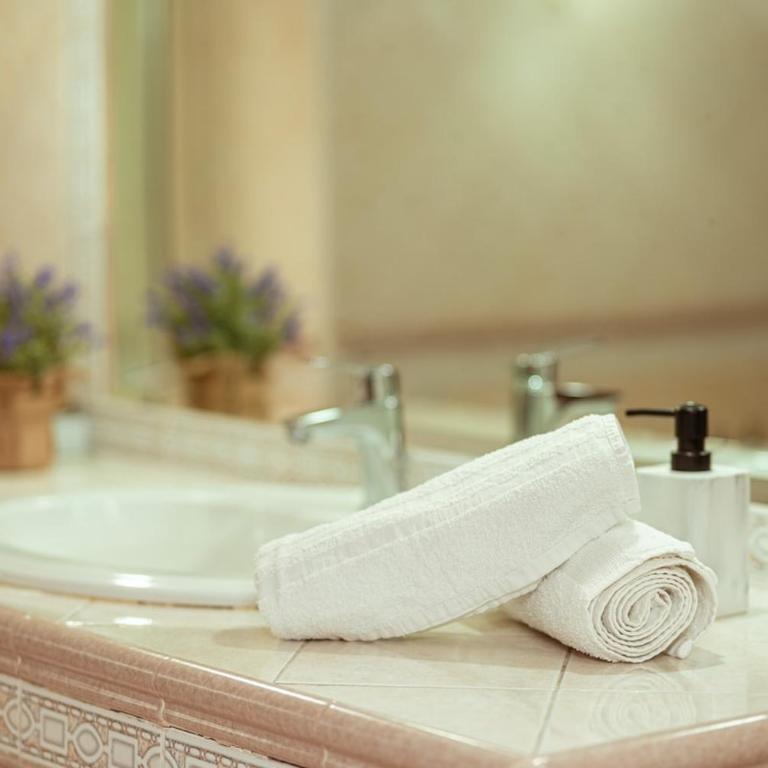Monserrato House - Two-Bedroom Apartment - 17