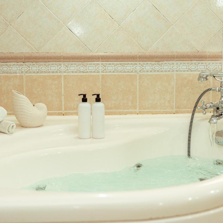 Monserrato House - Two-Bedroom Apartment - 14