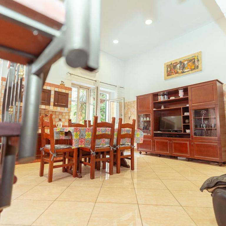 Monserrato House - Two-Bedroom Apartment - 51